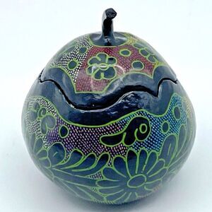 Olinala Gourd Hand Painted Lacquered Mexican Folk Art Gauje Jicara 4"
